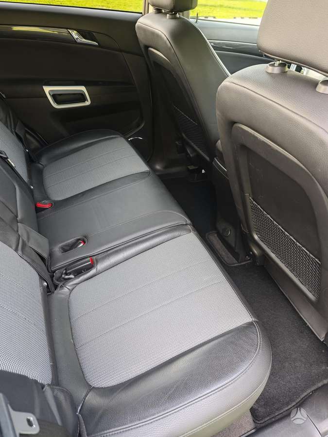 Opel Antara 2011 — photo 10