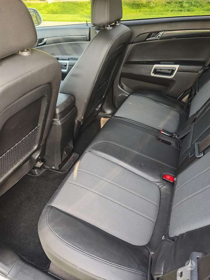 Opel Antara 2011 — photo 11
