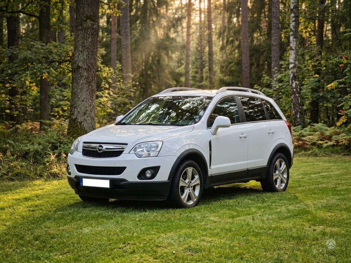 Opel Antara 2011 — rear view