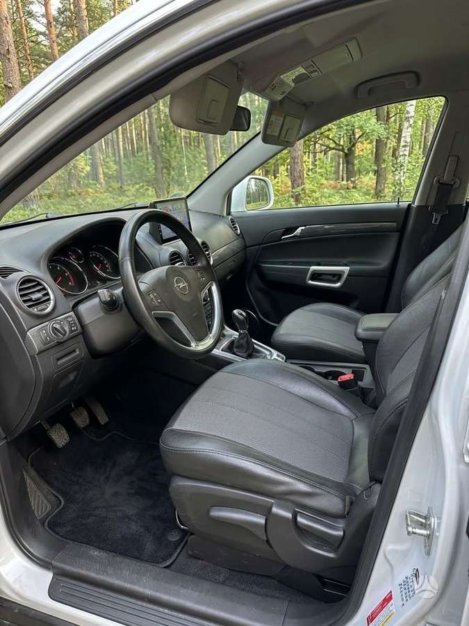Opel Antara 2011 — photo 5