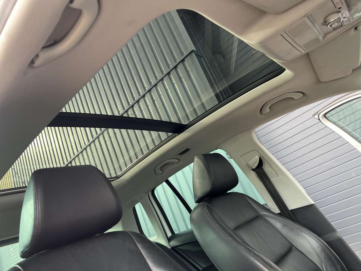 Volkswagen Tiguan 2009 — photo 17