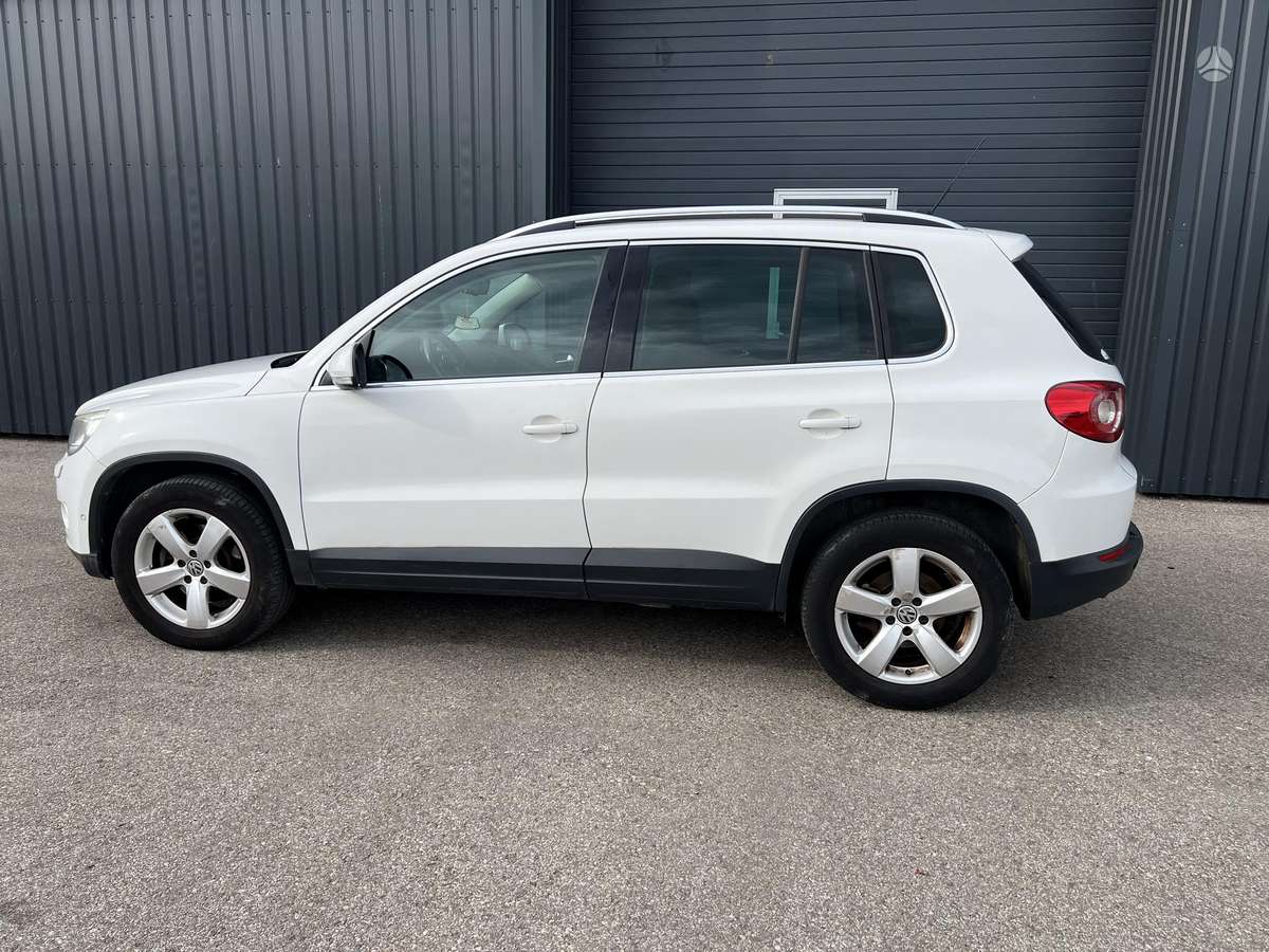 Volkswagen Tiguan 2009 — engine 1968 cm³, 140 HP (103kW)
