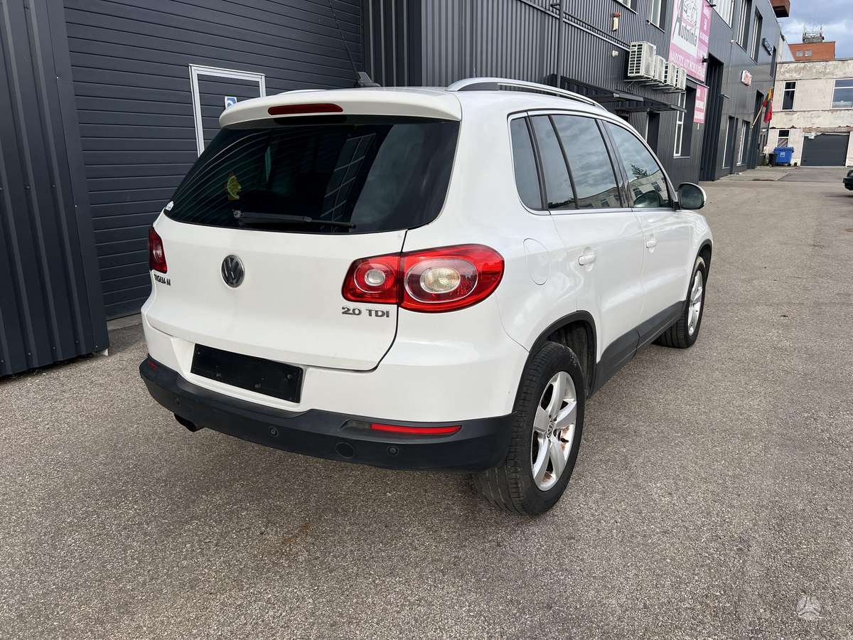 Volkswagen Tiguan 2009 — photo 8