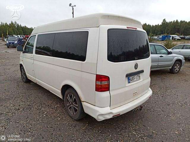 Volkswagen Transporter 2005 — салон