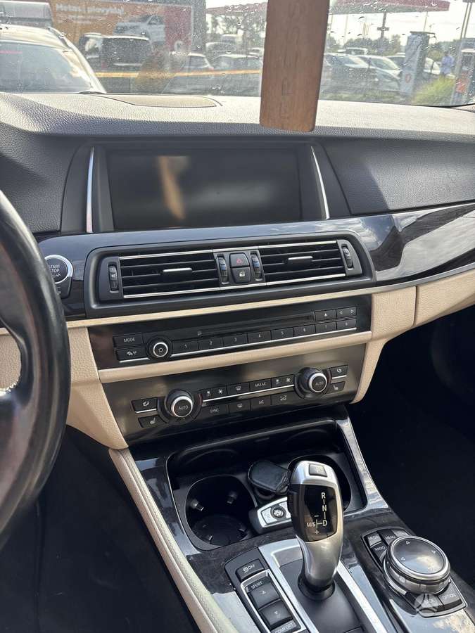 BMW 535 2014 — photo 14