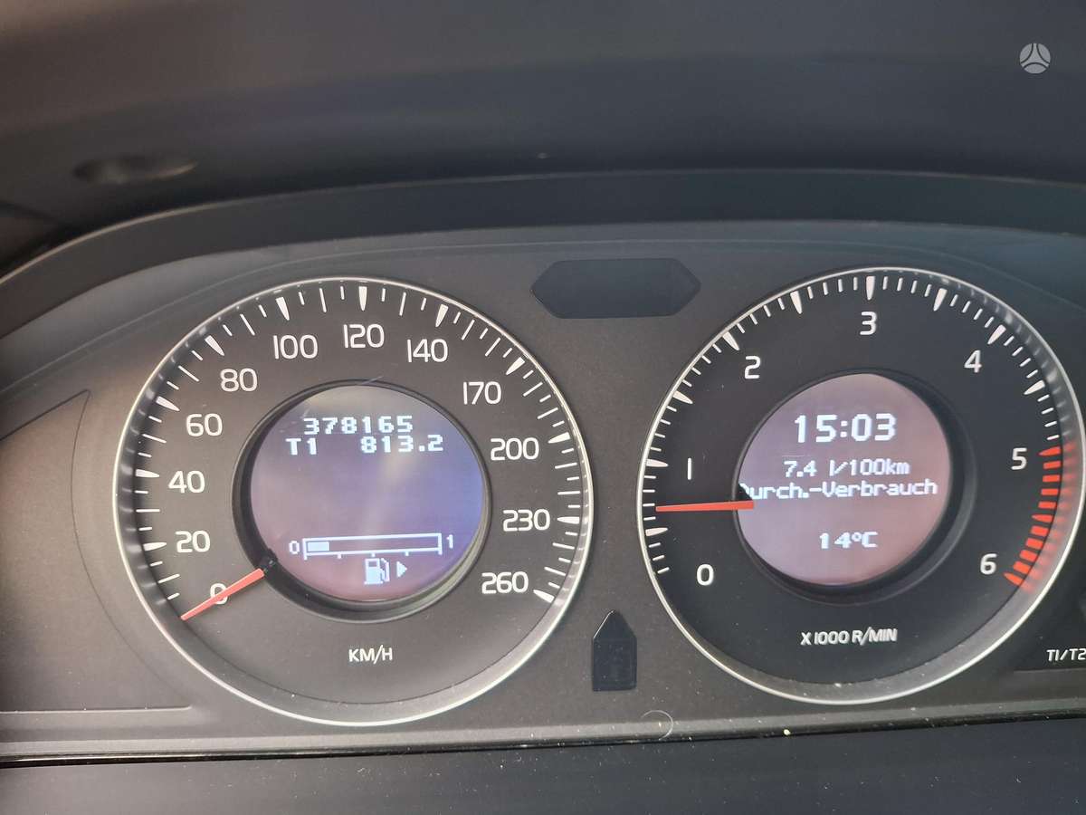Volvo XC60 2009 — photo 10