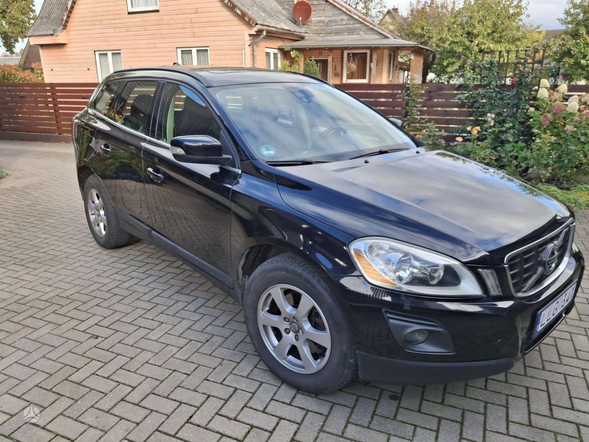 Volvo XC60 2009 — rear view