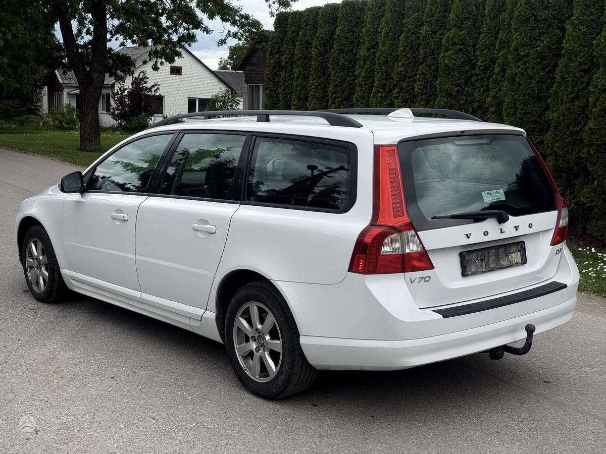 Volvo V70 2010 — photo 5