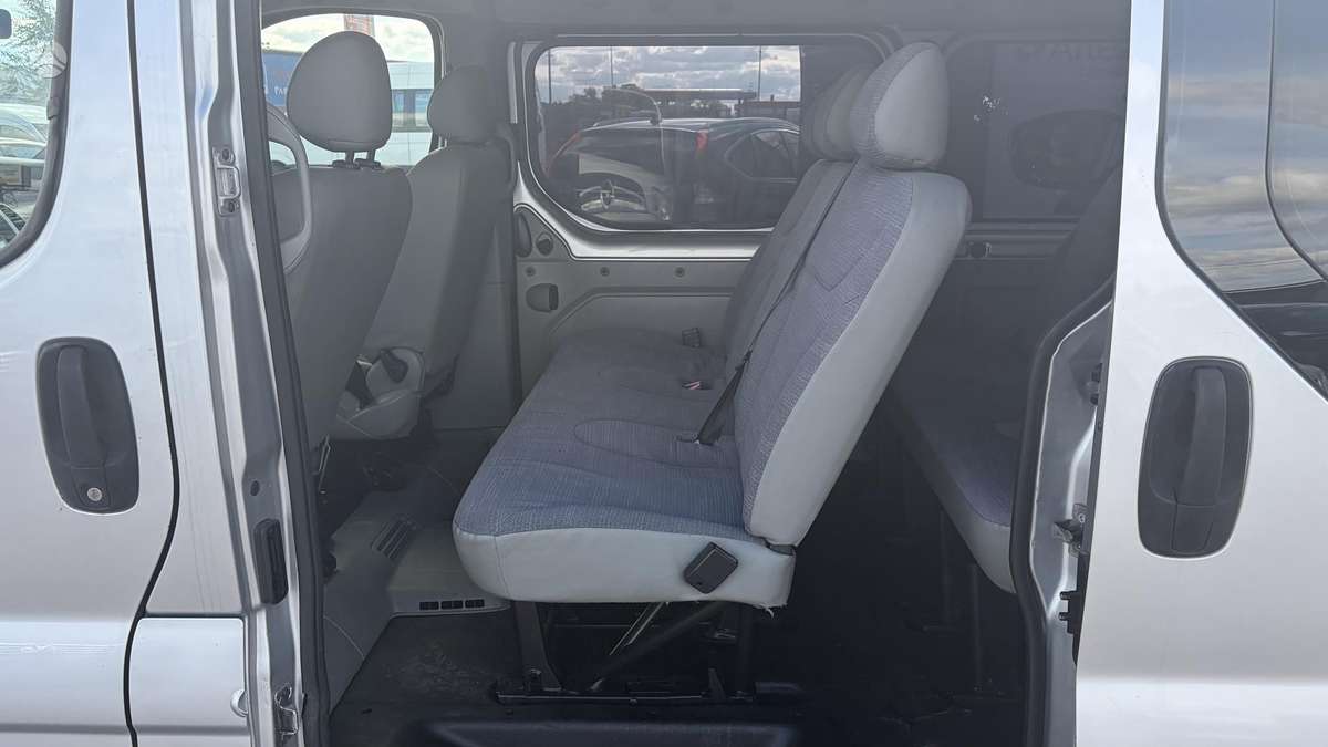 Renault Trafic 2007 — photo 11