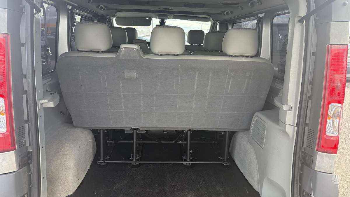 Renault Trafic 2007 — photo 17