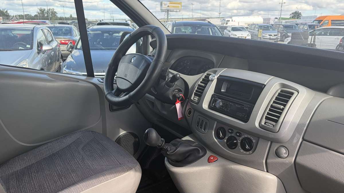 Renault Trafic 2007 — photo 23