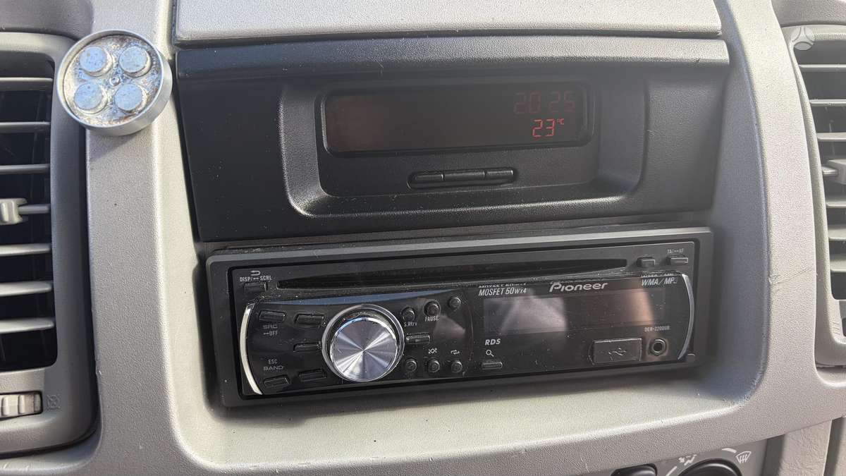 Renault Trafic 2007 — photo 28