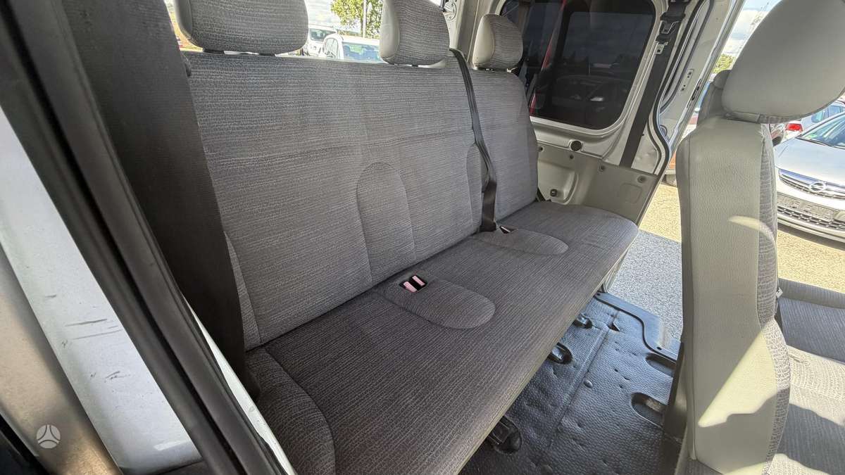 Renault Trafic 2007 — photo 32