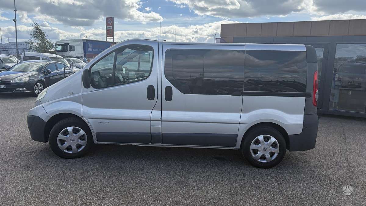 Renault Trafic 2007 — engine 2000 cm³, 114 HP (84kW)