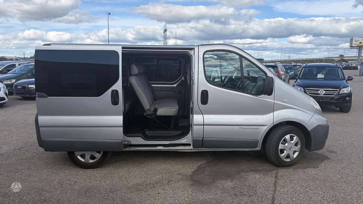 Renault Trafic 2007 — photo 9