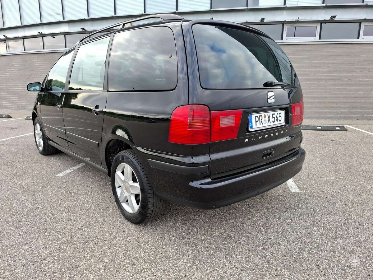 Seat Alhambra 2007 — салон