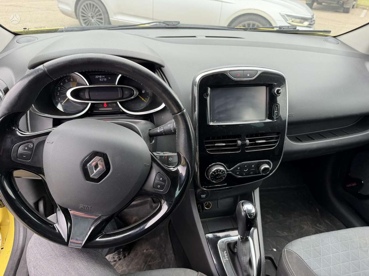 Renault Clio 2015 — фото 10