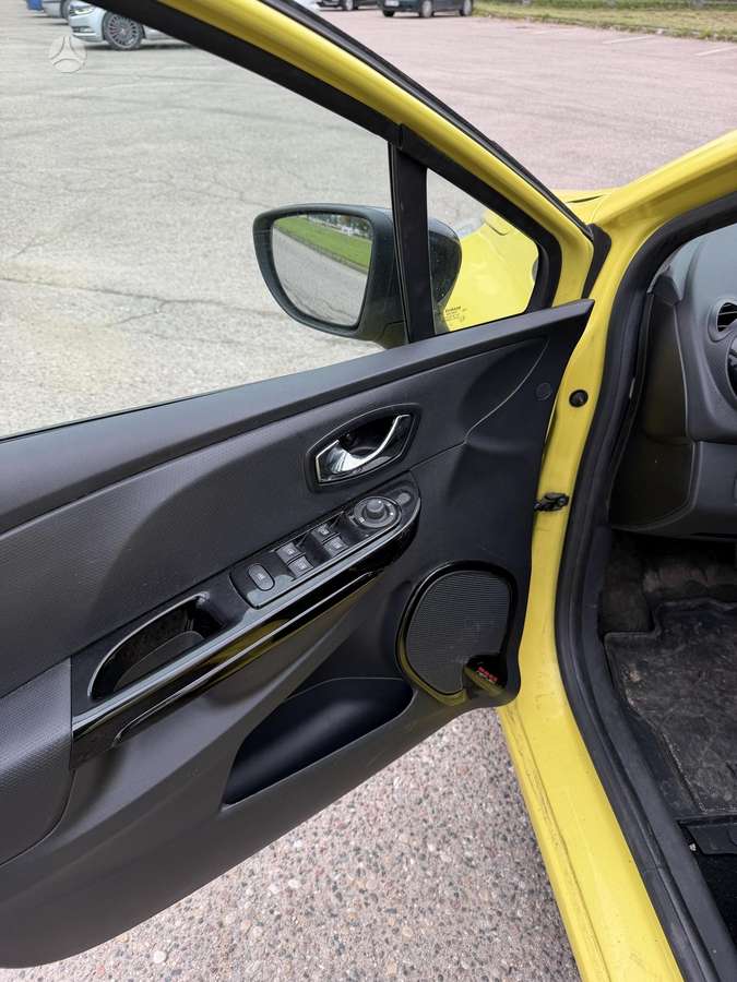 Renault Clio 2015 — фото 12