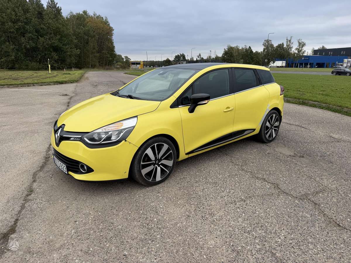 Renault Clio 2015 — вигляд ззаду