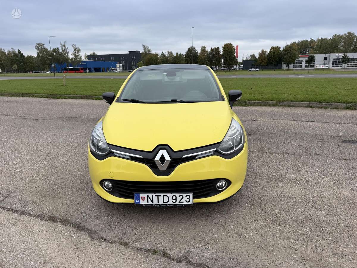 Renault Clio 2015 — салон