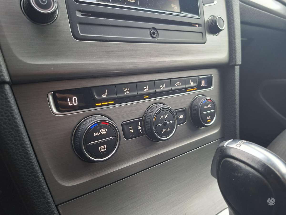Volkswagen Golf 2014 — photo 17
