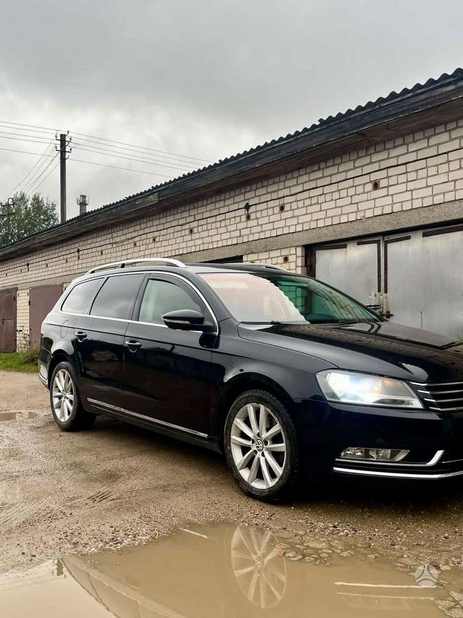 Volkswagen Passat 2012 — салон