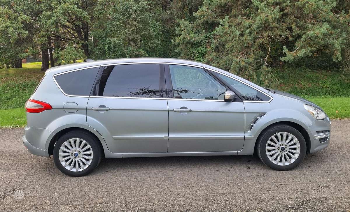 Ford S-MAX 2010 — photo 7