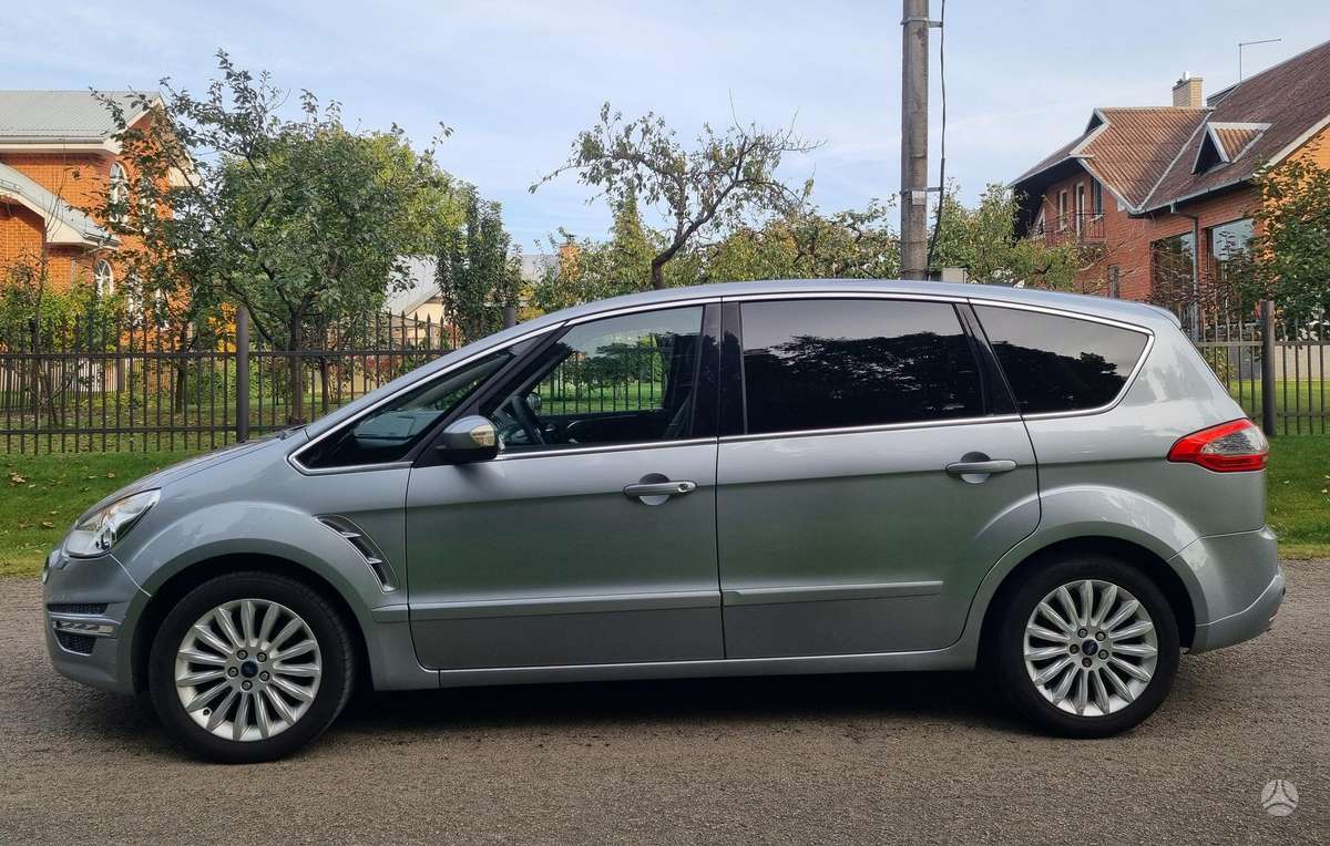 Ford S-MAX 2010 — photo 8