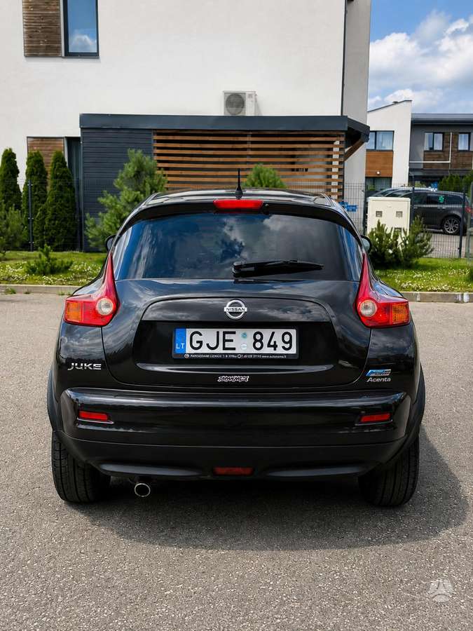 Nissan Juke 2013 — двигун 1461 cm³, 110 HP (81kW)