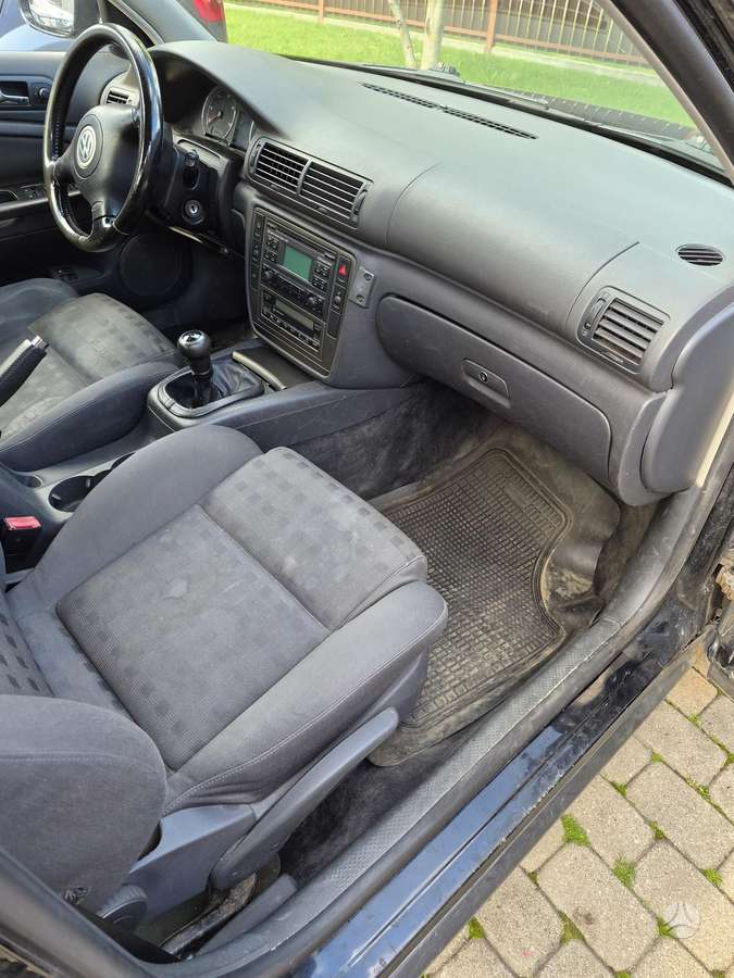 Volkswagen Passat 2004 — photo 14