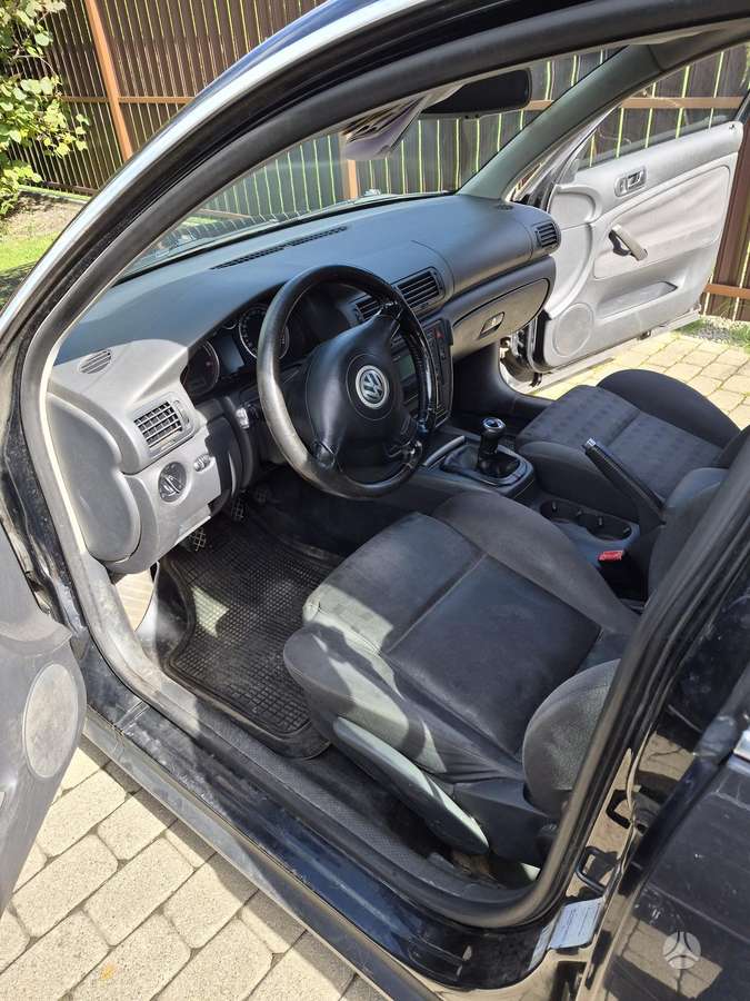 Volkswagen Passat 2004 — photo 18