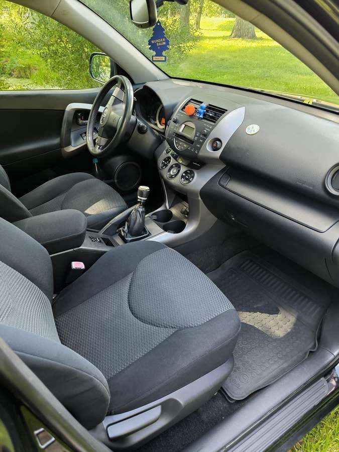 Toyota RAV4 2007 — photo 17