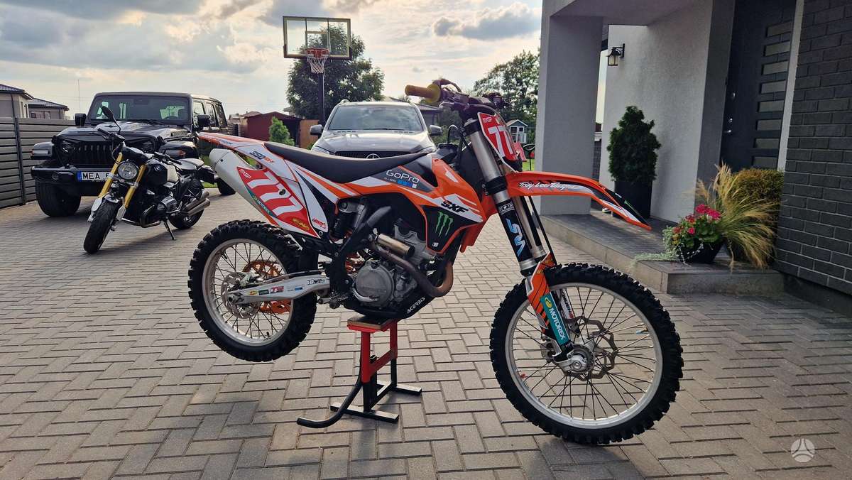 KTM SX 2015 — салон