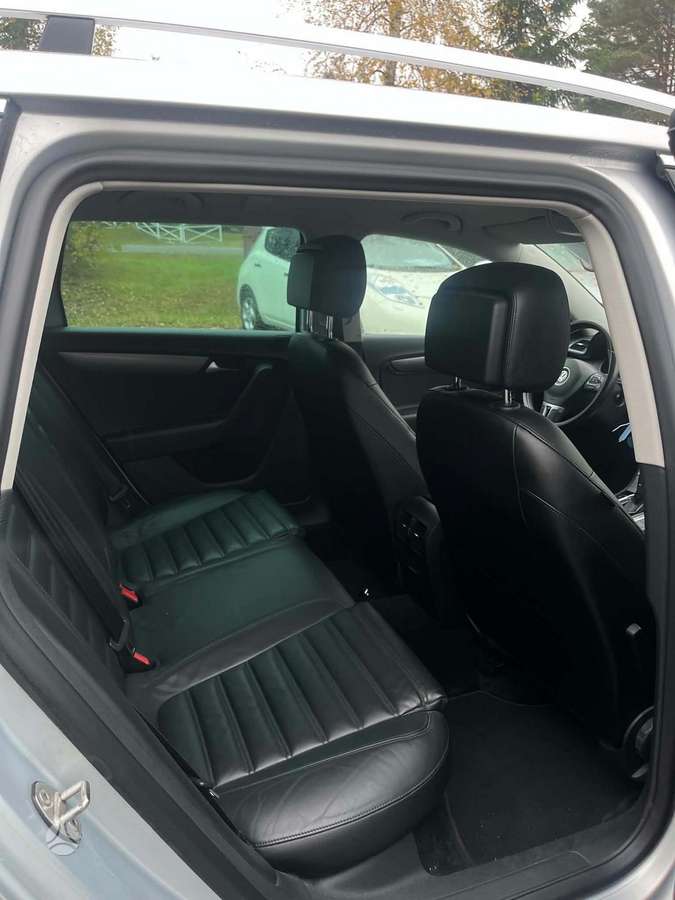 Volkswagen Passat 2011 — photo 9