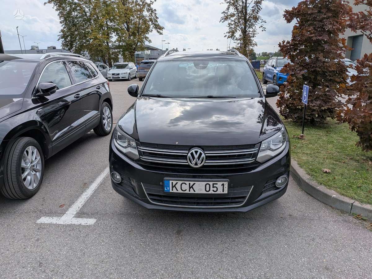 Volkswagen Tiguan 2013 — interior