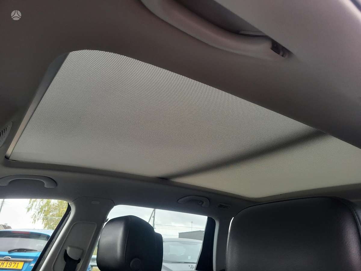 Volkswagen Passat 2012 — photo 14