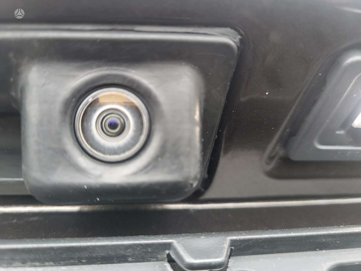 Volkswagen Passat 2012 — photo 17