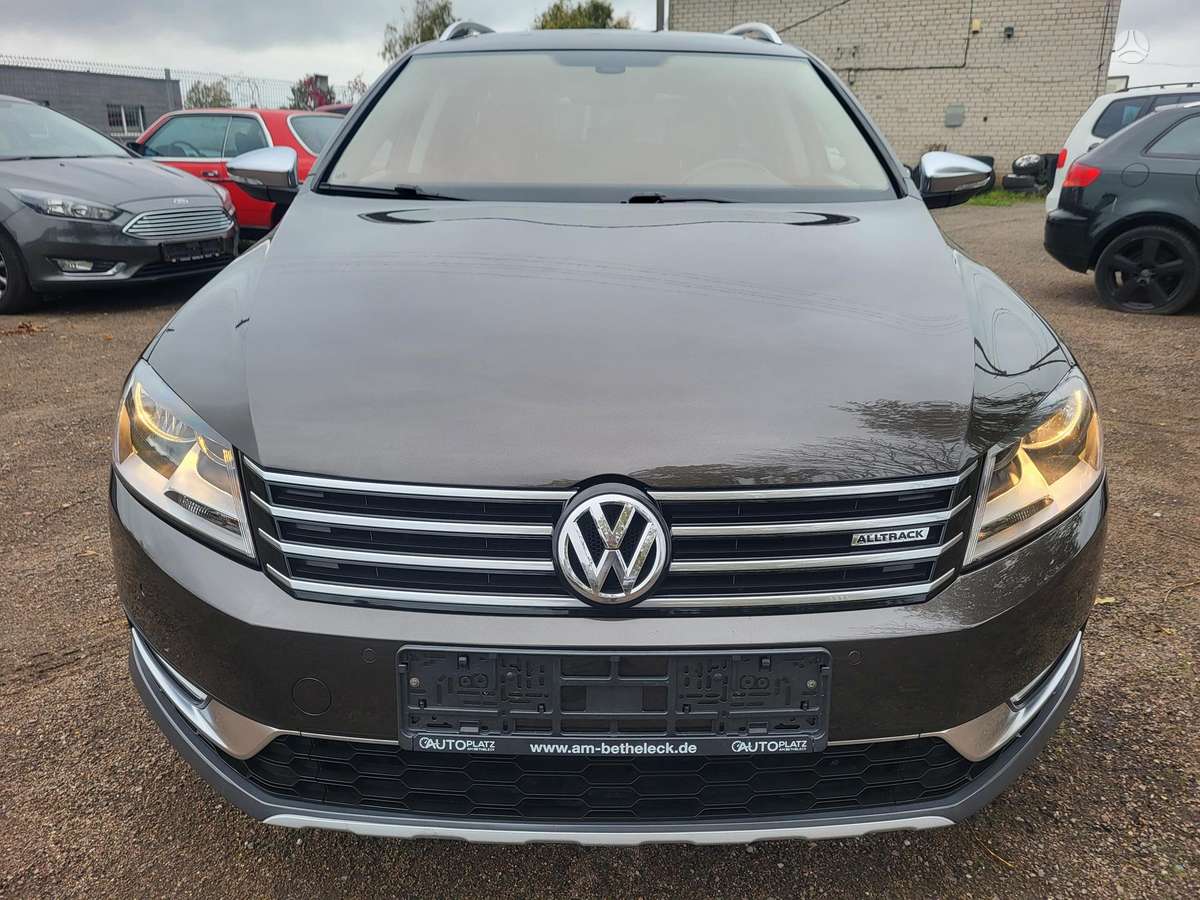 Volkswagen Passat 2012 — photo 9