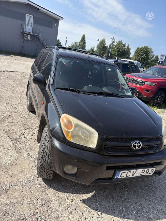Toyota RAV4, 2005