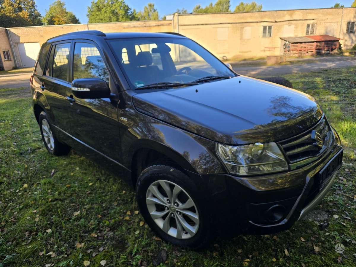 Suzuki Grand 2013 — салон