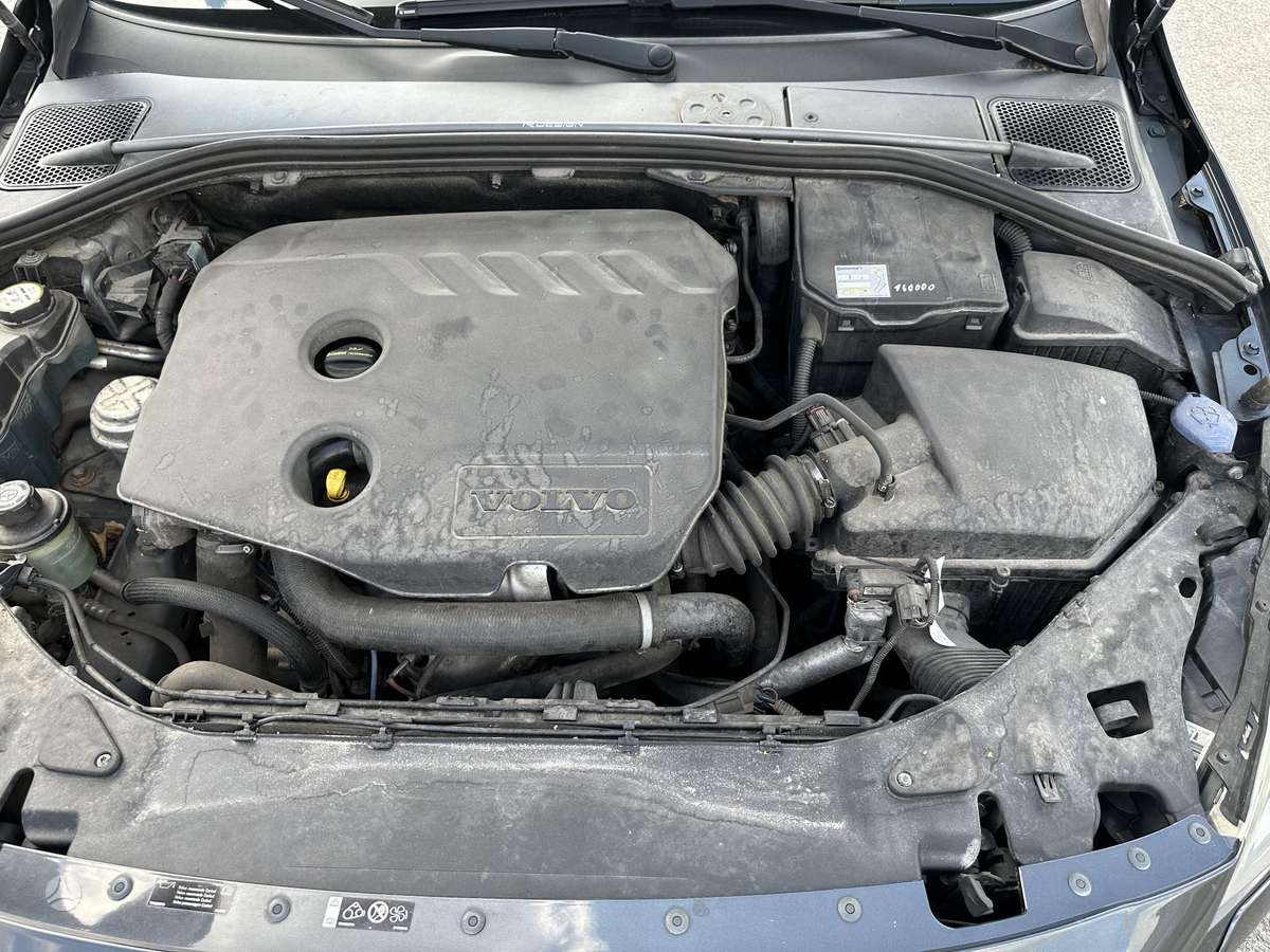 Volvo V60 2011 — photo 12