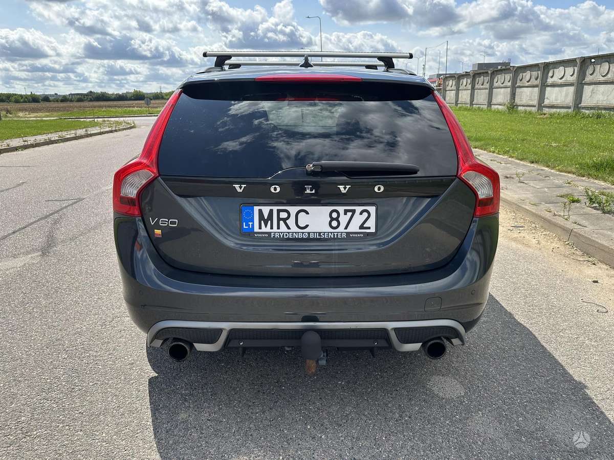 Volvo V60 2011 — photo 8