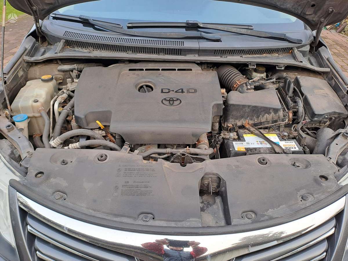 Toyota Avensis 2012 — photo 14