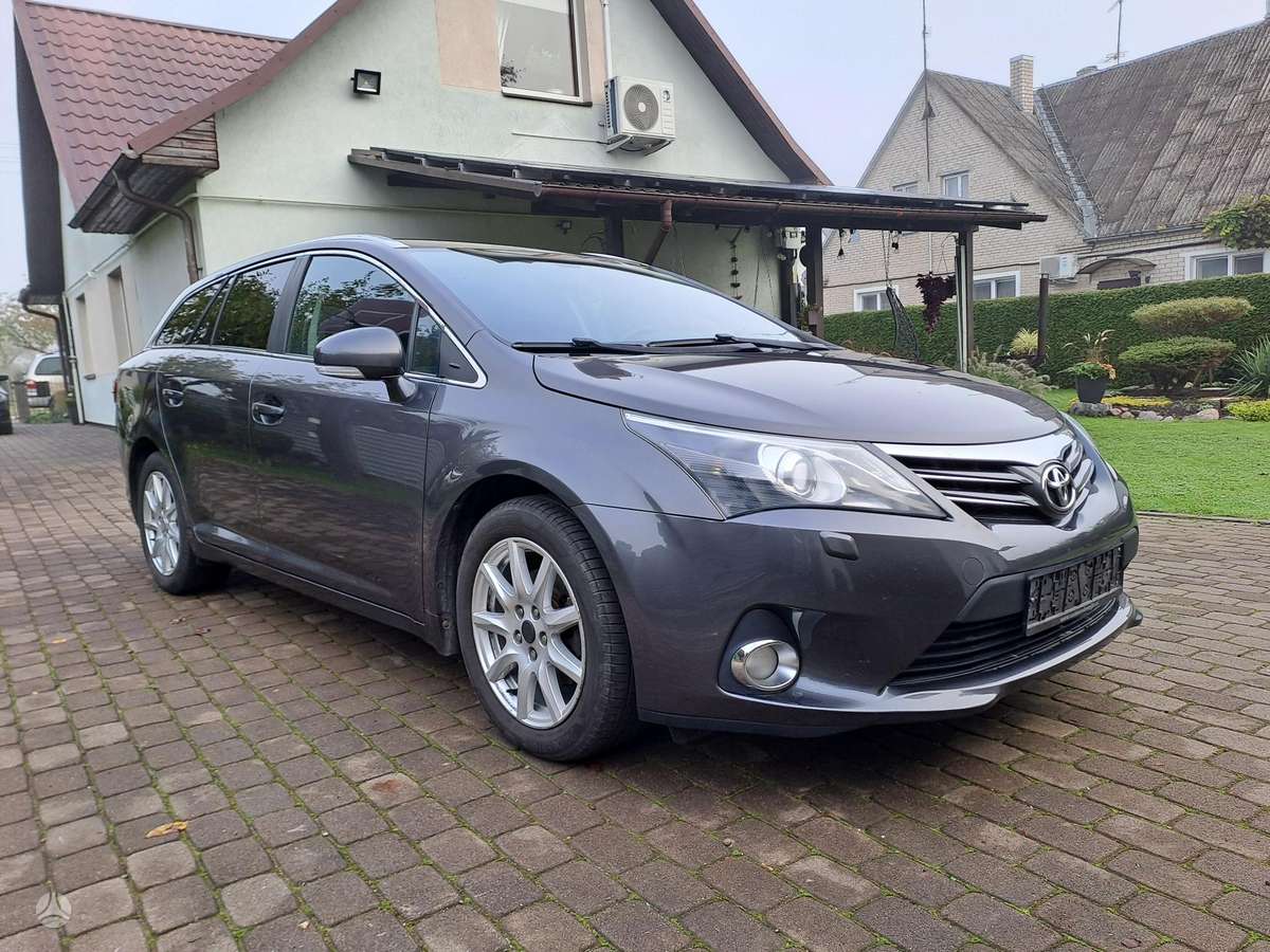 Toyota Avensis 2012 — photo 5