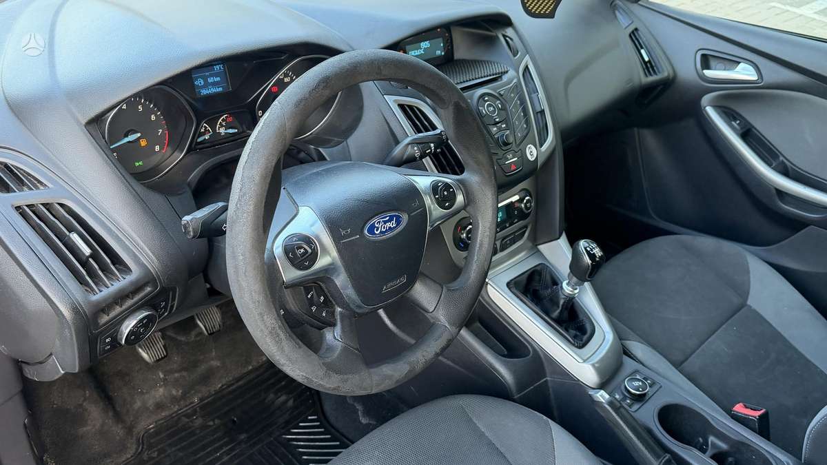Ford Focus 2012 — photo 12