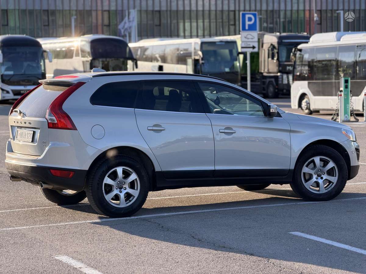 Volvo XC60 2012 — фото 12