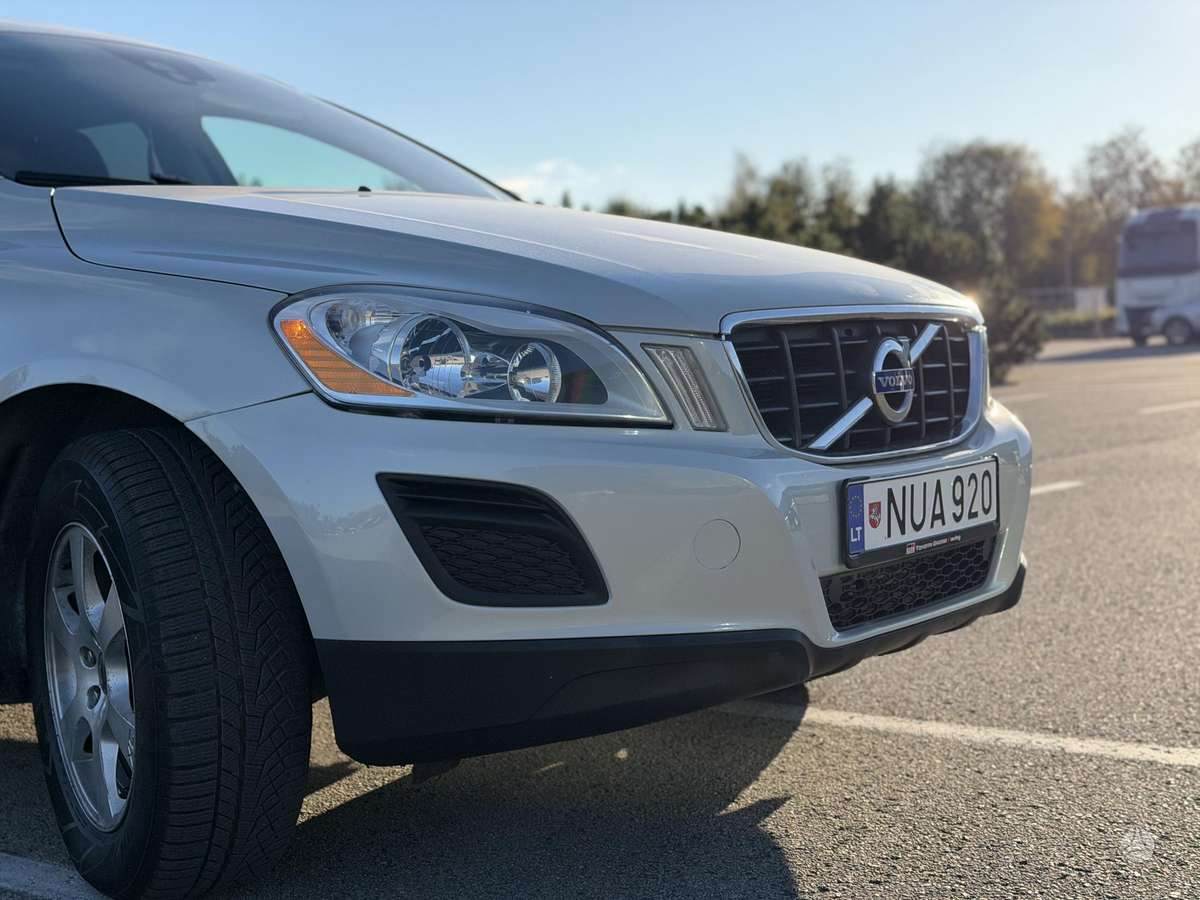 Volvo XC60 2012 — фото 18