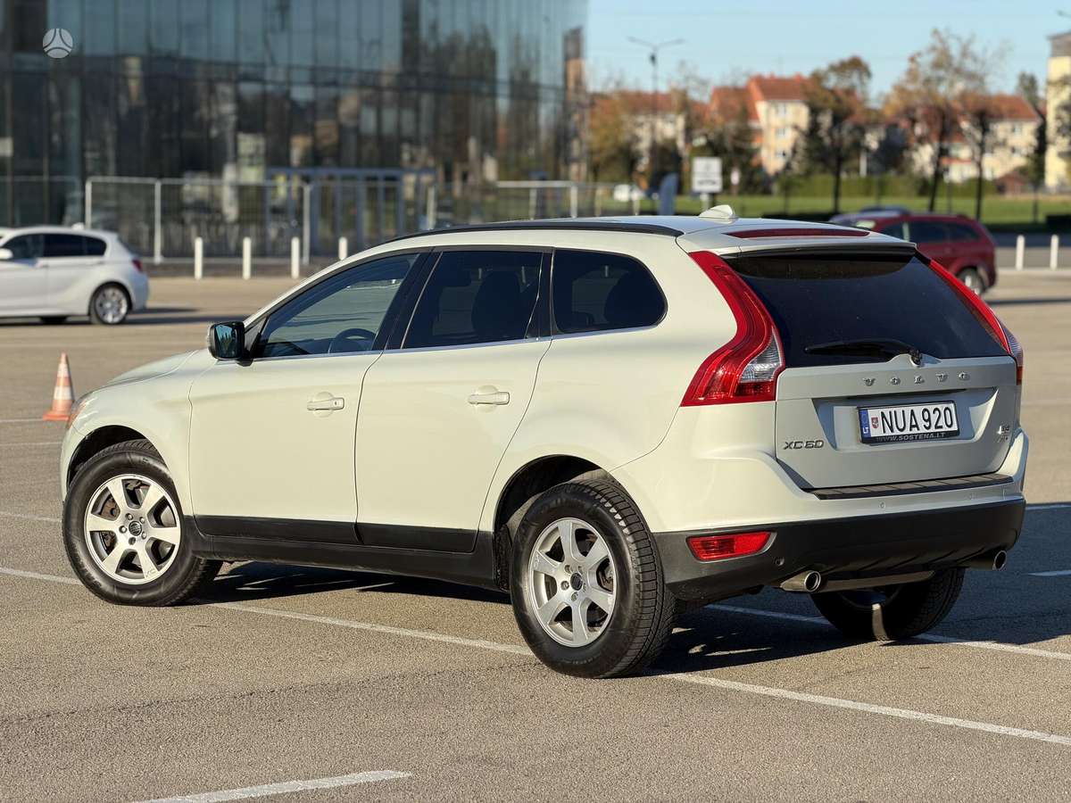 Volvo XC60 2012 — фото 7