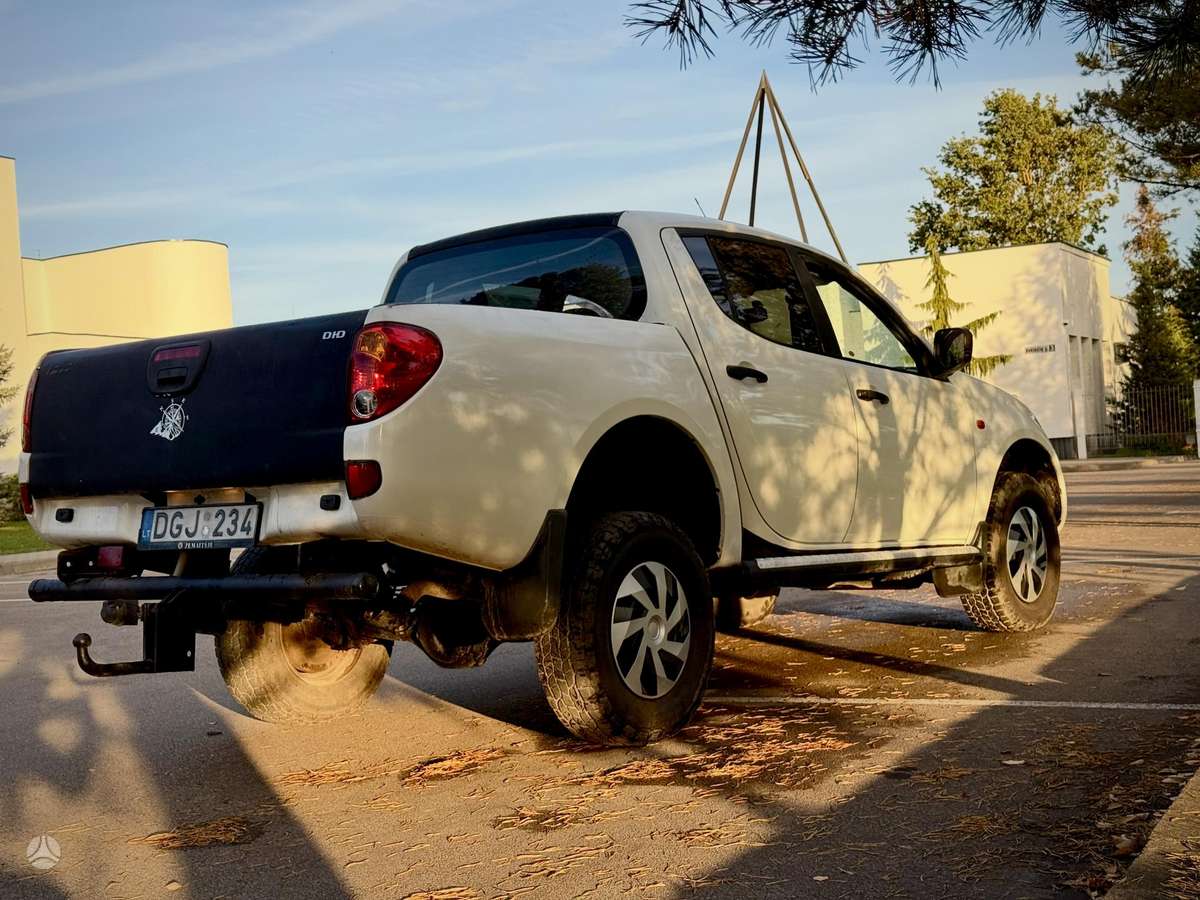 Mitsubishi L200 2008 — двигун 2477 cm³, 136 HP (100kW)