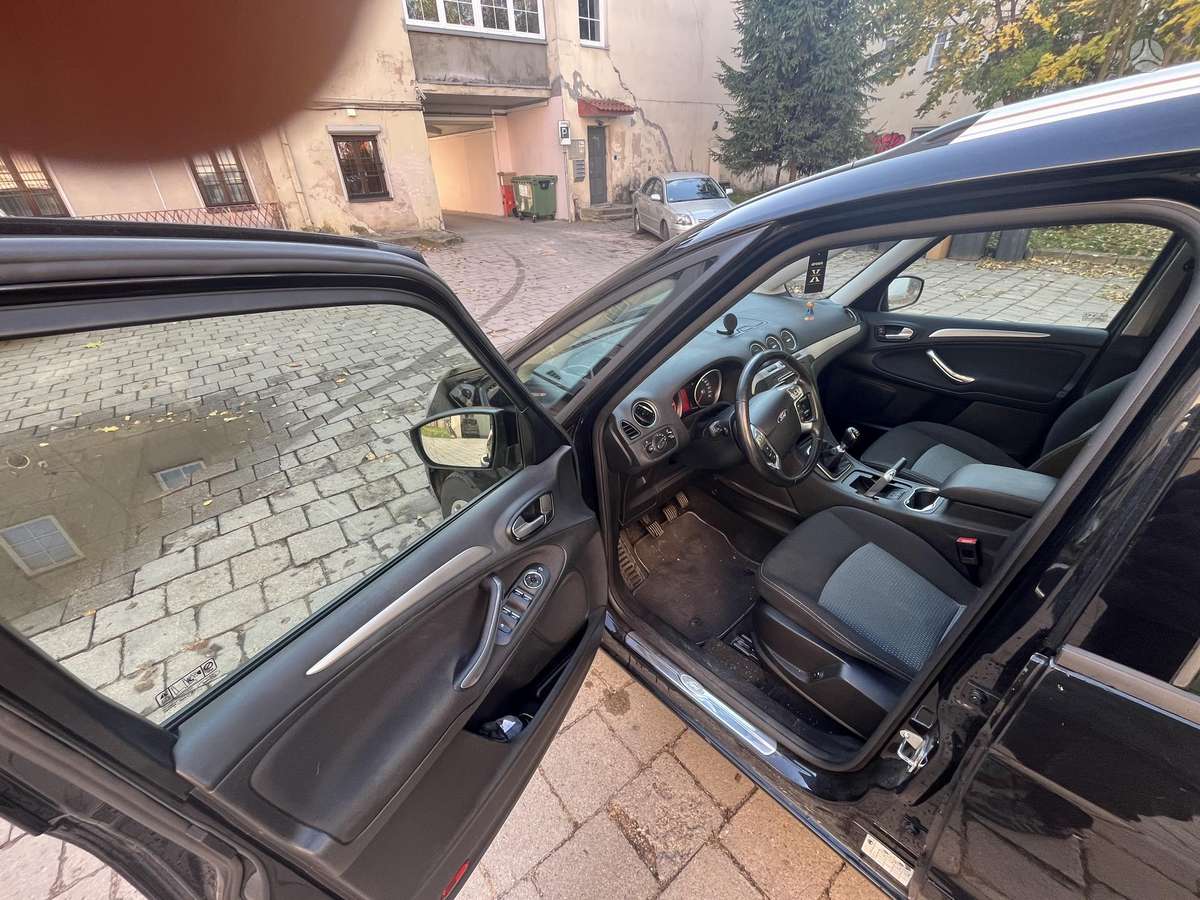 Ford Galaxy 2014 — photo 6